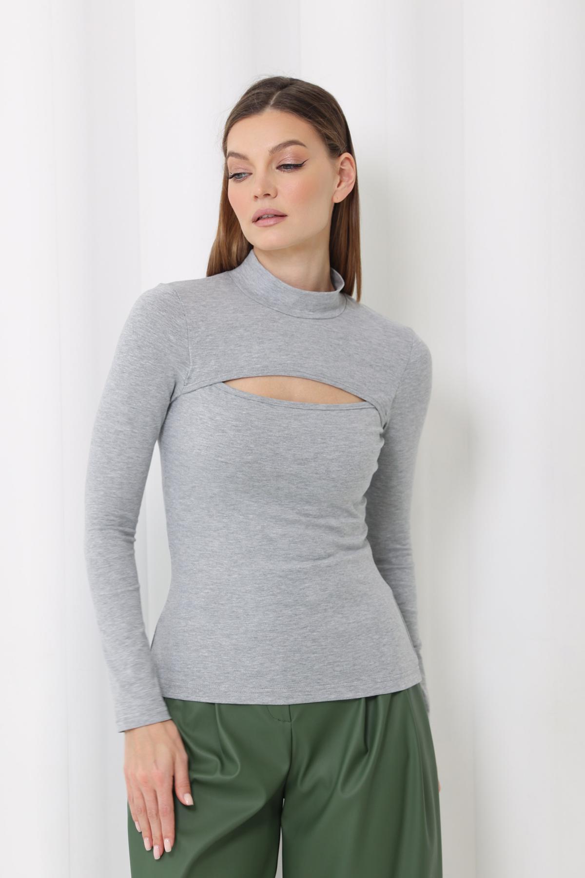 Водолазка с вырезом