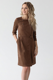 Платье с пуговицами на запах