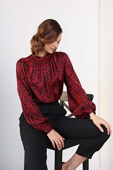 Блузка со сборкой по переду