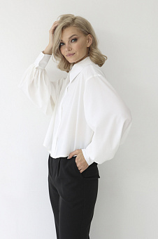 Блузка с пышным рукавом