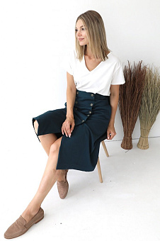 Юбка из костюмной ткани с пуговицами по переду